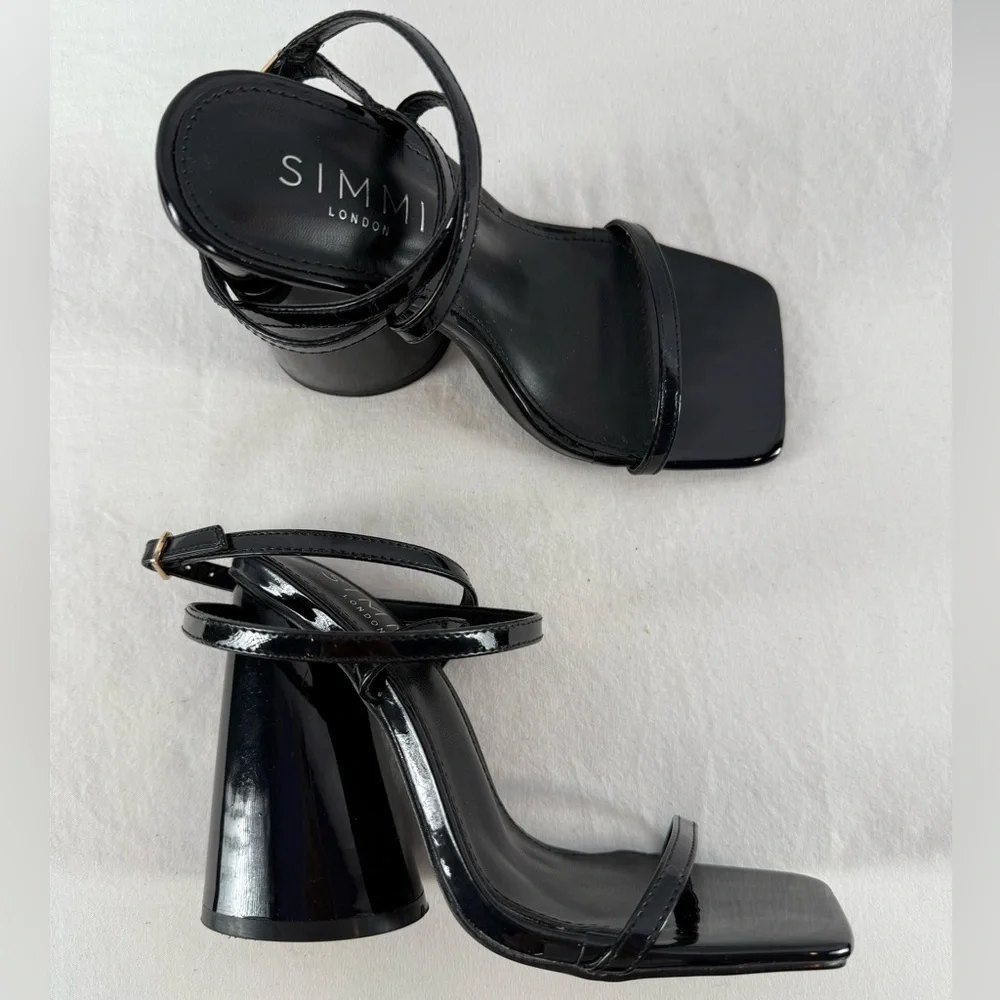 Simmi London Square Toe‎ Strappy Chunky Round Heels in Black Size 5